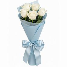 Букет 5 Белых роз Проуд в Моздоке