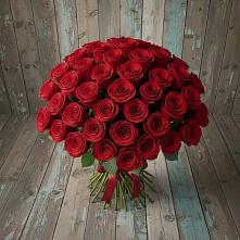 Букет 55 Красных роз Фридом #REPLACE_PRED# Моздоке