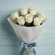 Букет 7 Белых роз Эдлесс Лав в Моздоке