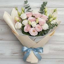 Букет цветов из:  Лизиантусы в Моздоке