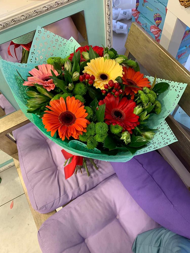 Букет цветов из: Герберы, Хризантемы и Альстромерии в Моздоке