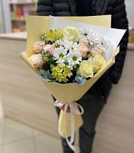 Букет цветов из:  Альстромерии, Розы и Хризантемы #REPLACE_PRED# Моздоке