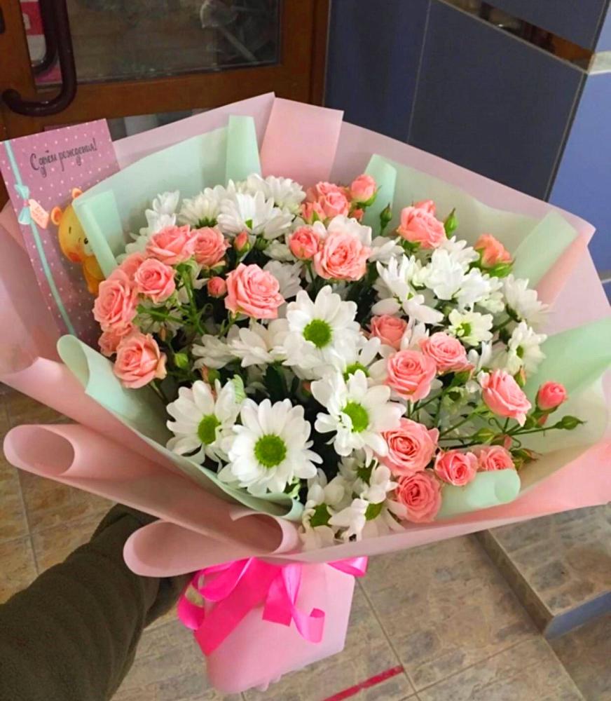 Букет цветов из: Розы и Хризантемы в Моздоке