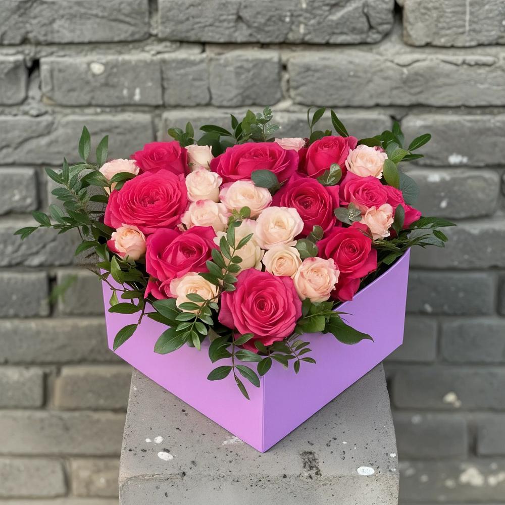 Цветочная композиция из Розы в коробке в Моздоке