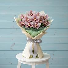 Букет цветов из:  Орхидеи и Розы в Моздоке