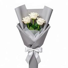 Букет 3 белые розы в Моздоке