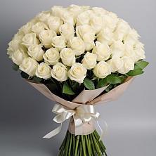 Букет 101 беля роза Белоснежка в Моздоке