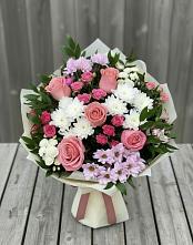 Букет цветов из:  Альстромерии, Гвоздики, Розы и Хризантемы в Моздоке