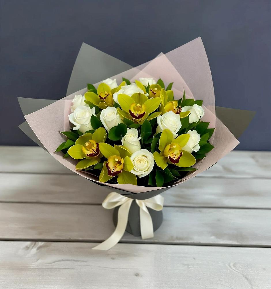 Букет цветов из: Орхидеи и Розы в Моздоке