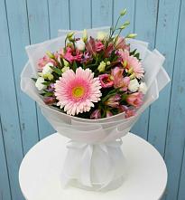 Букет цветов из:  Герберы, Альстромерии и Лизиантусы #REPLACE_PRED# Моздоке
