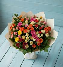 Букет Микс из разноцветных кустовых роз в Моздоке