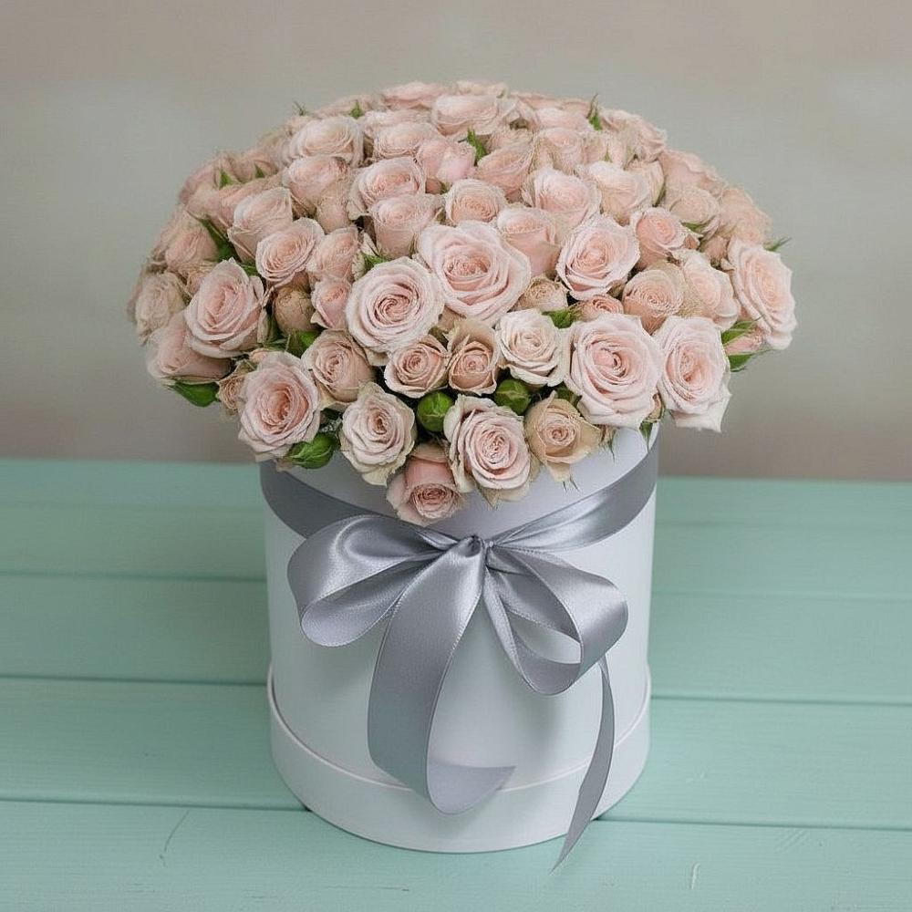 Цветочная композиция из Розы в шляпной коробке в Моздоке